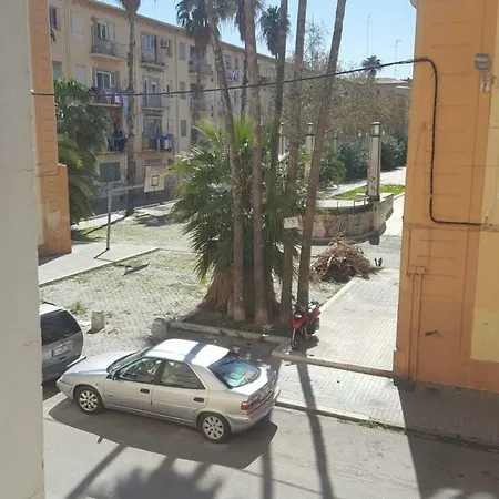 Single 200m From The Sea Privat bolig
