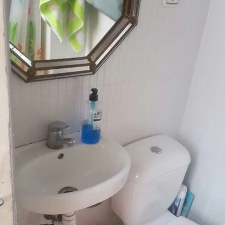 Single 200m From The Sea
