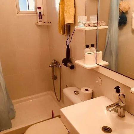 Single 200m From The Sea Homestay *